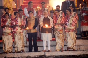 GANGA AARTI in Varanasi Prime Minister Narendra Modi with Prime Minister Shinzo Abe